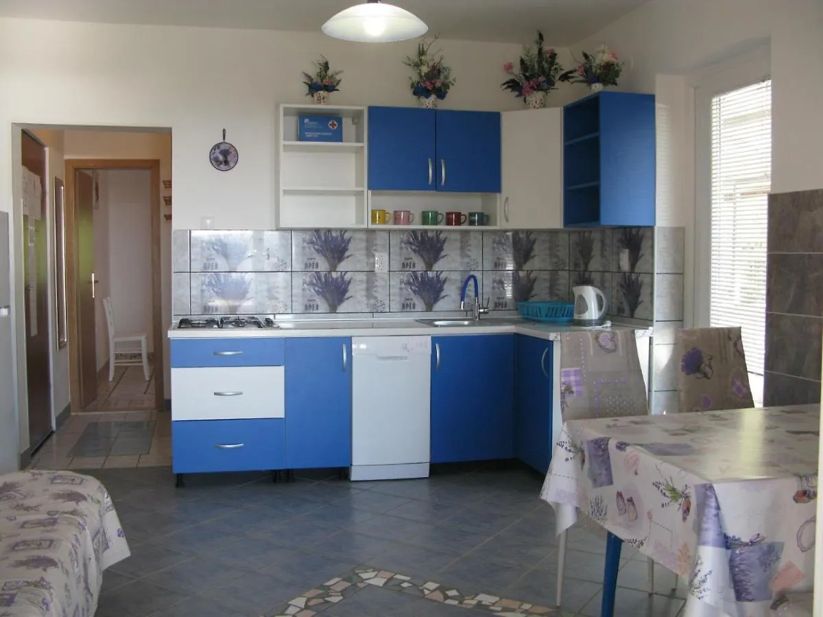 Apartment In Lopar With Sea View, Loggia, Air Conditioning, W-Lan 4229-5 0*,